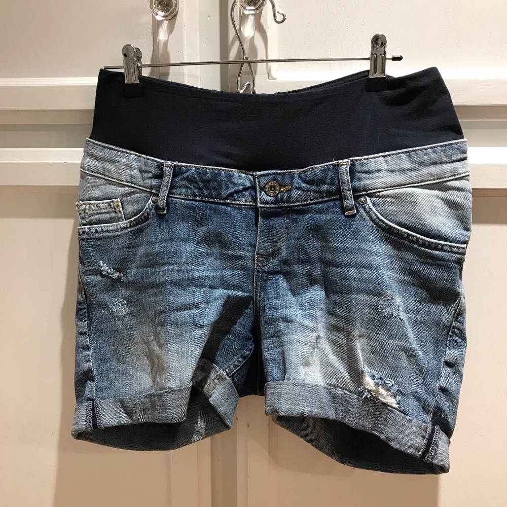H&M maternity denim shorts